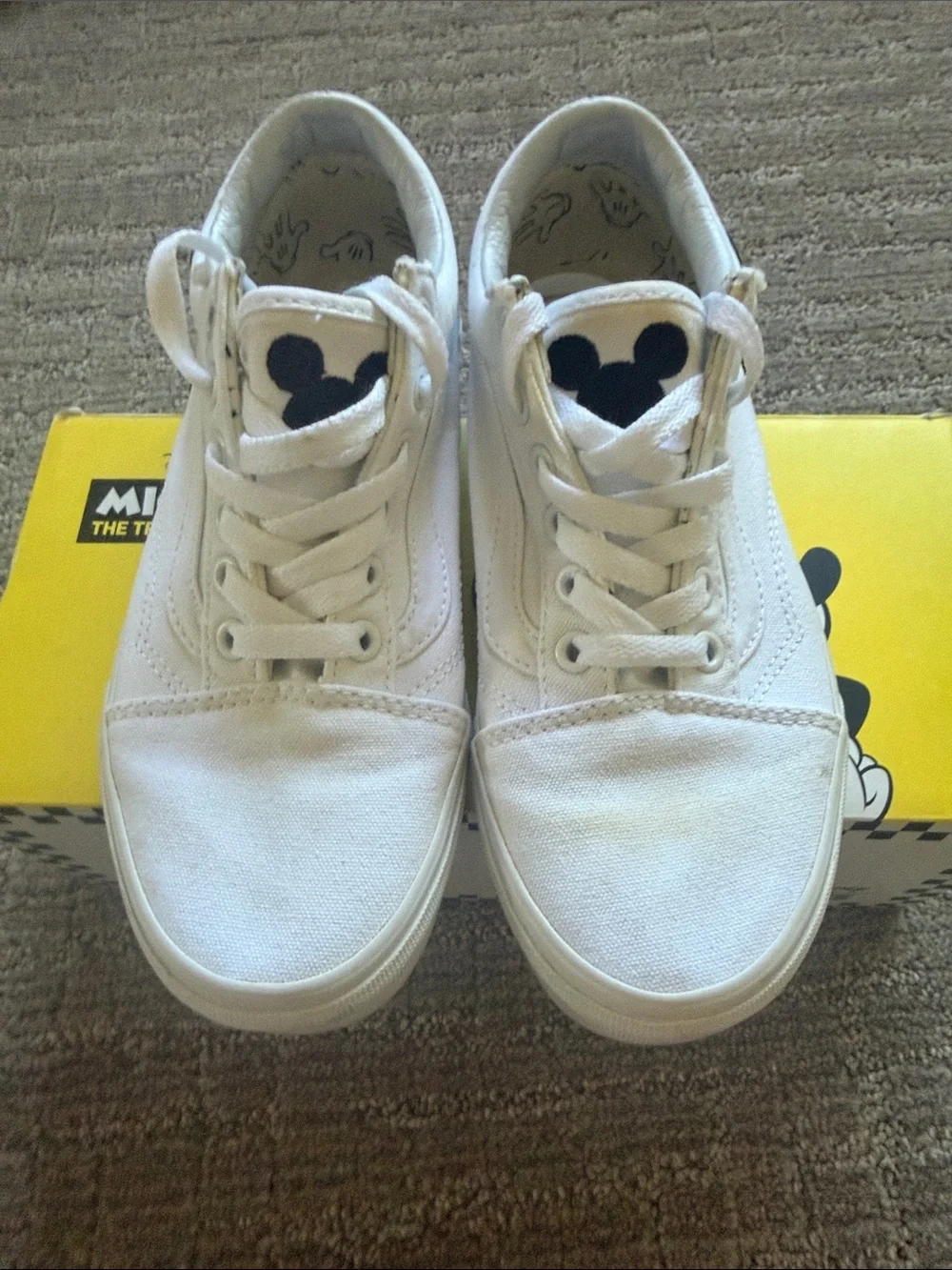 Disney x Vans Old Skool 'Mickey' Sz 5.5 / 7 - Picture 3 of 10